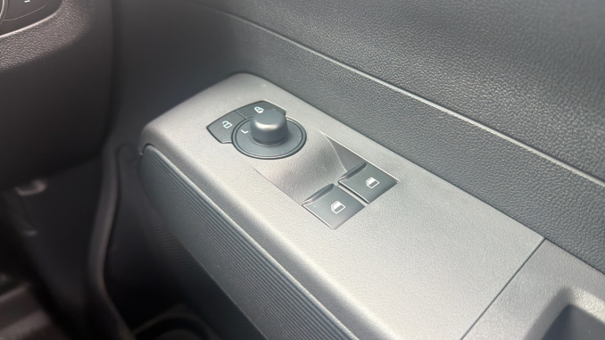 Ford Transit Courier Diesel 1.5 EcoBlue Trend Van - Image 23